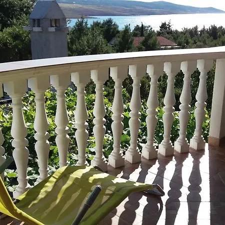 Irina * 洛瓦尼斯卡