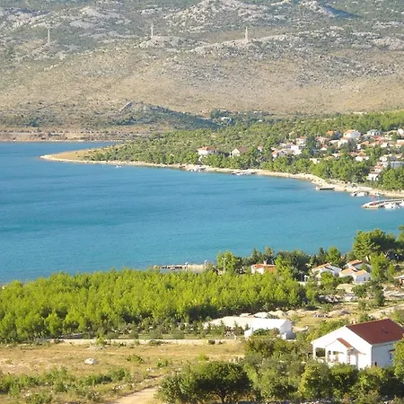 Διαμέρισμα Irina *