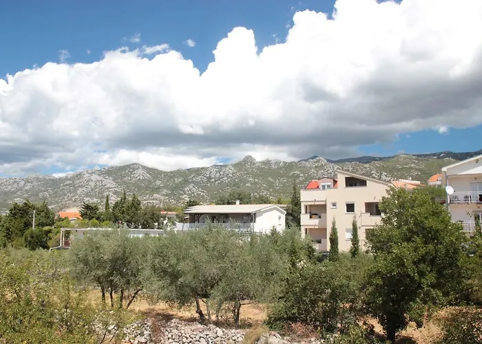 Irina Lägenhet Rovanjska