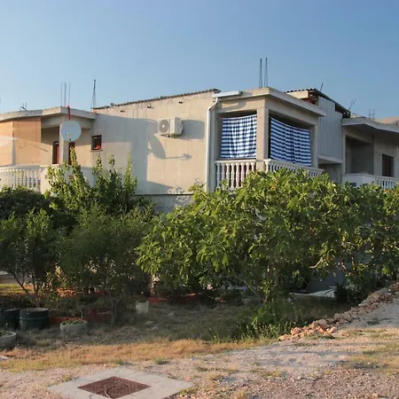 Irina Appartement Rovanjska